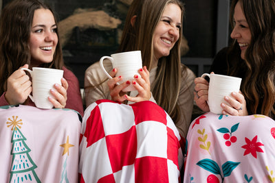 From Fall to Festive: Personalized Blankets to Warm Up the Holiday Season