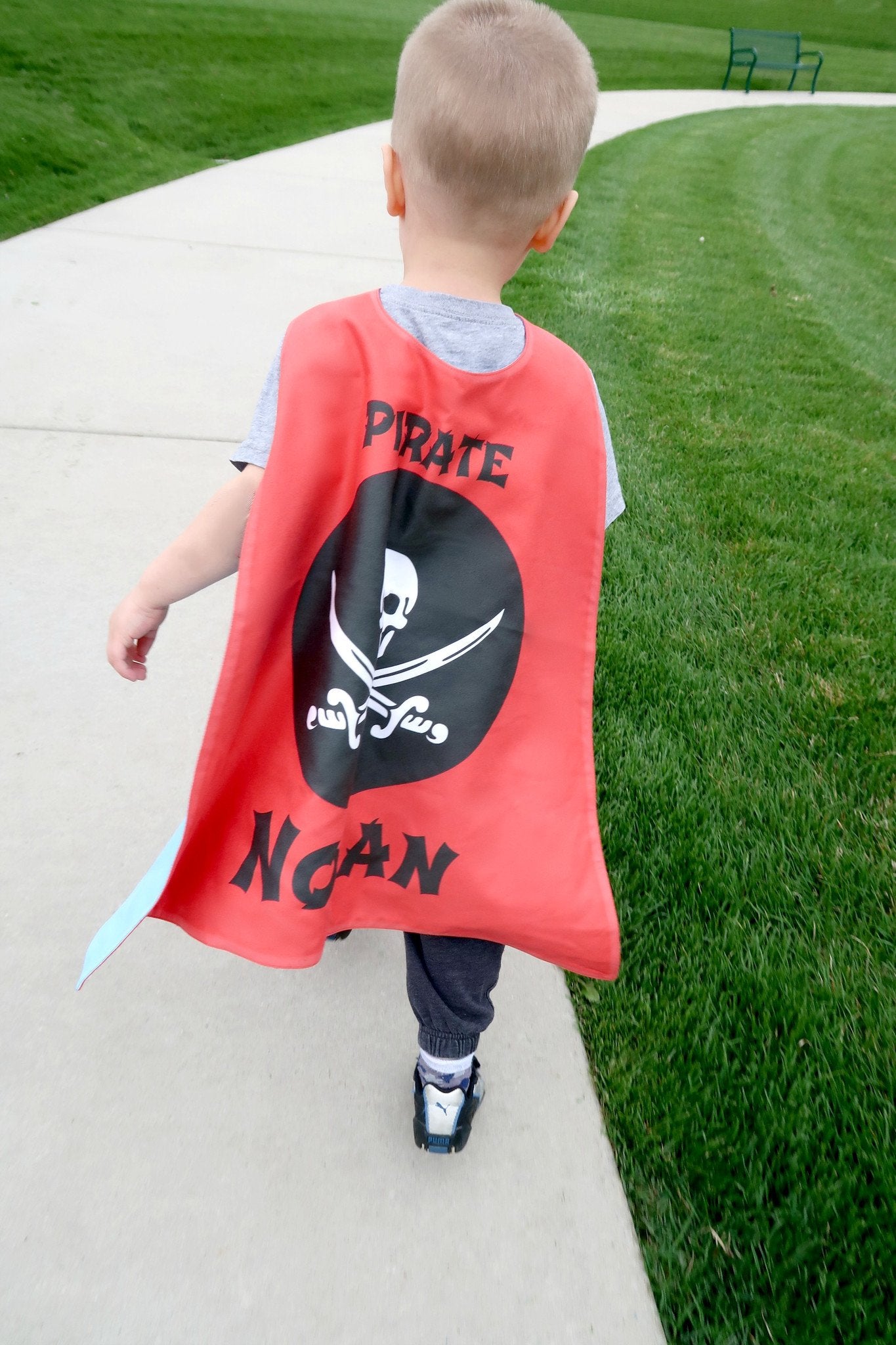 Reversible Pirate Skull - Red